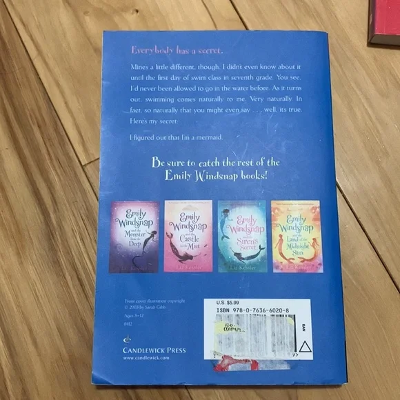 Books - Picture 3 of 7